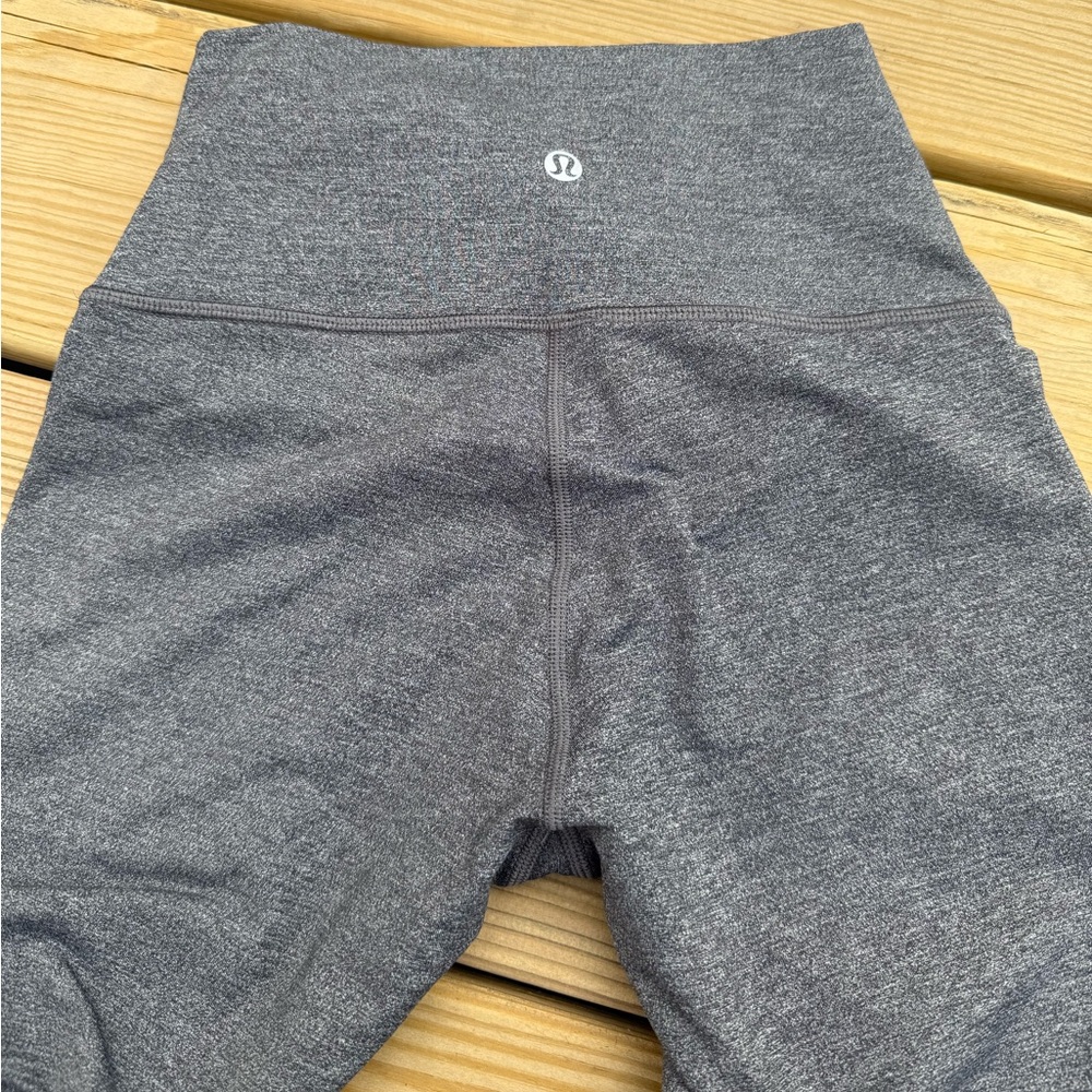 Special Edition Lululemon Grey 27” Wunder Under HR With Mesh Design - Picture 13 of 13